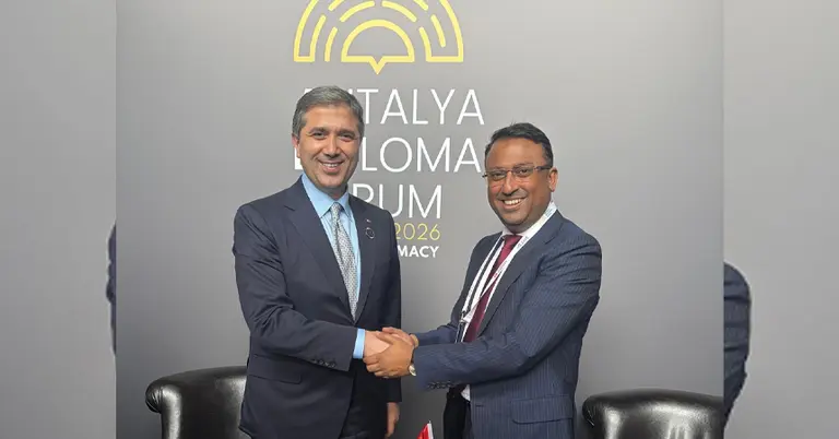 পররাষ্ট্রবিষয়ক উপদেষ্টা হুমায়ুন কবির ও একে পার্টির ভাইস চেয়ারম্যান